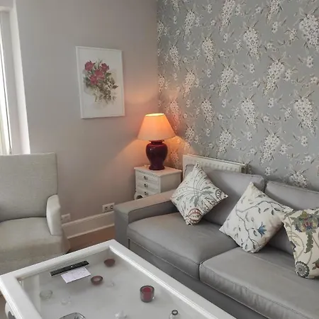 Acogedor Piso De 3 Habitaciones En Neguri Getxo *